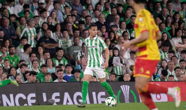 安东尼暗示离开曼联是最佳选择，未来何去何从成谜