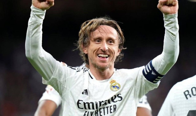 克罗斯神迹再现！居莱尔西甲传射俱佳，00后天才征服皇马