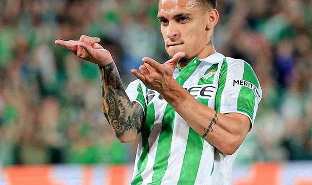 19场6球4助！25岁圆神涅槃重生，马竞询价，曼联标价4000万