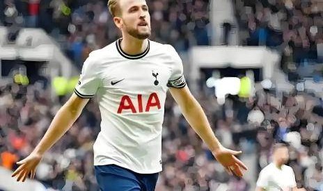 97场86球！凯恩首冠后点名亚马尔，欧冠死敌我来了